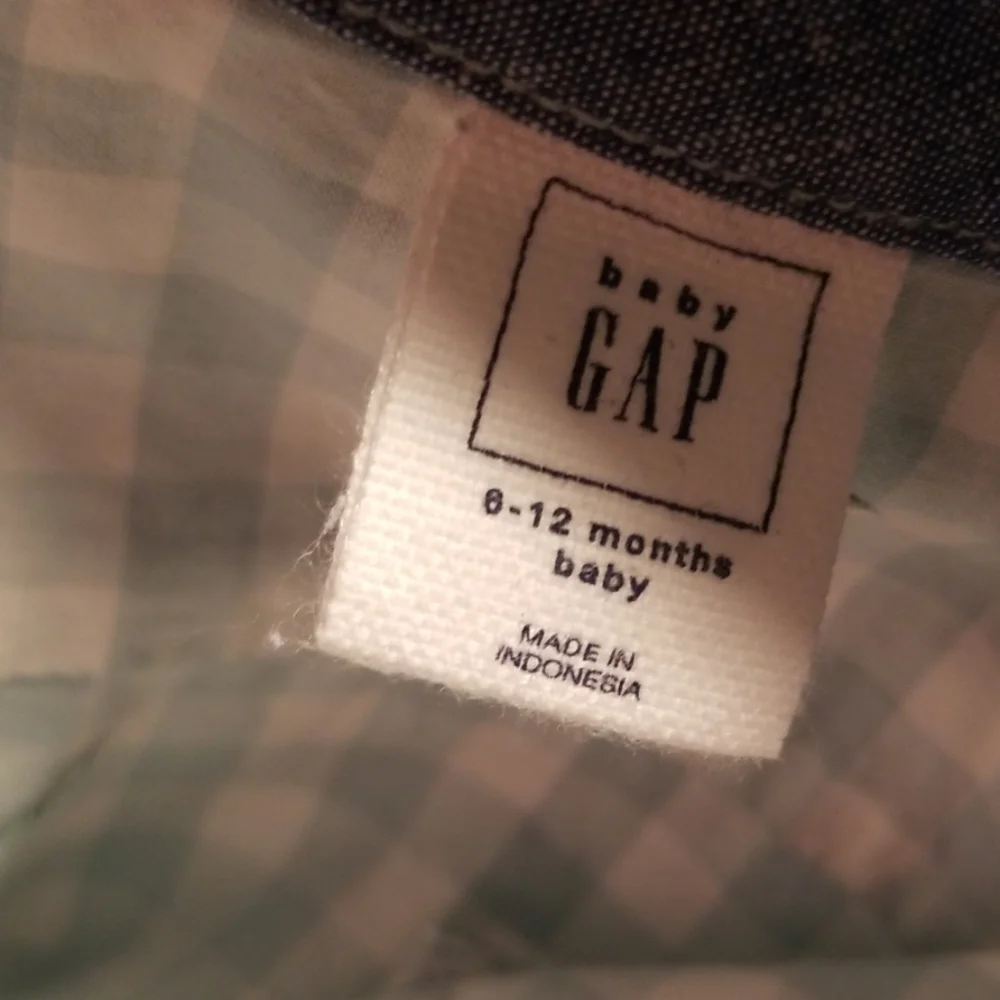 Gap shirt hm distressed jesns 6-12mo‎